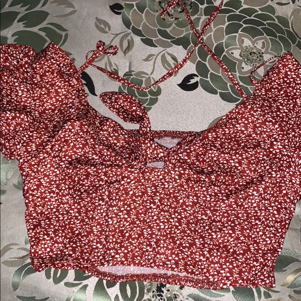 Floral tie front puff sleeve crop top